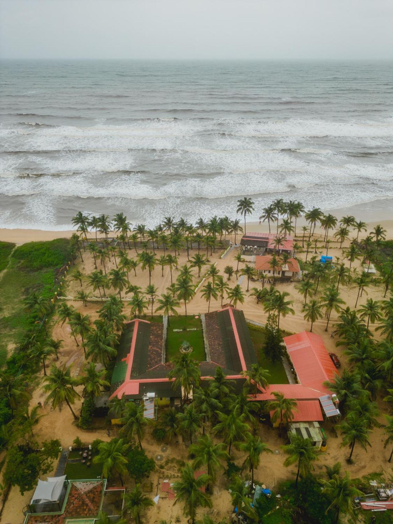 C Roque Beach Resort Colva Exteriér fotografie